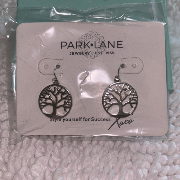 Park‎ Lane Silver Tree of Life Earrings - New - Picture 1 of 2